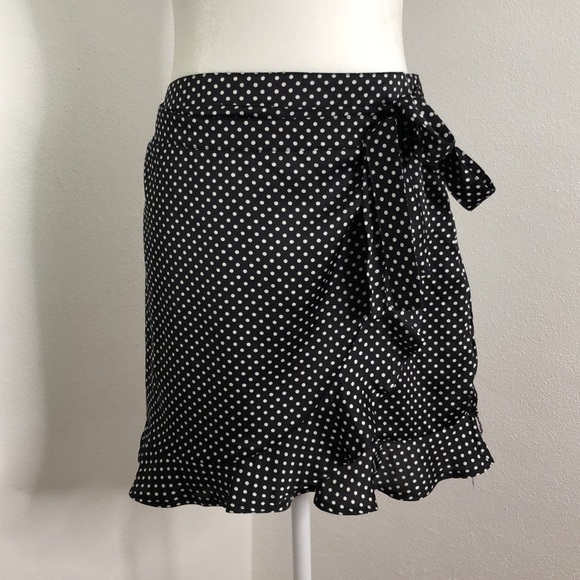 Black and White Polka Dot Wrap Mini Skirt NEW! - Picture 1 of 12